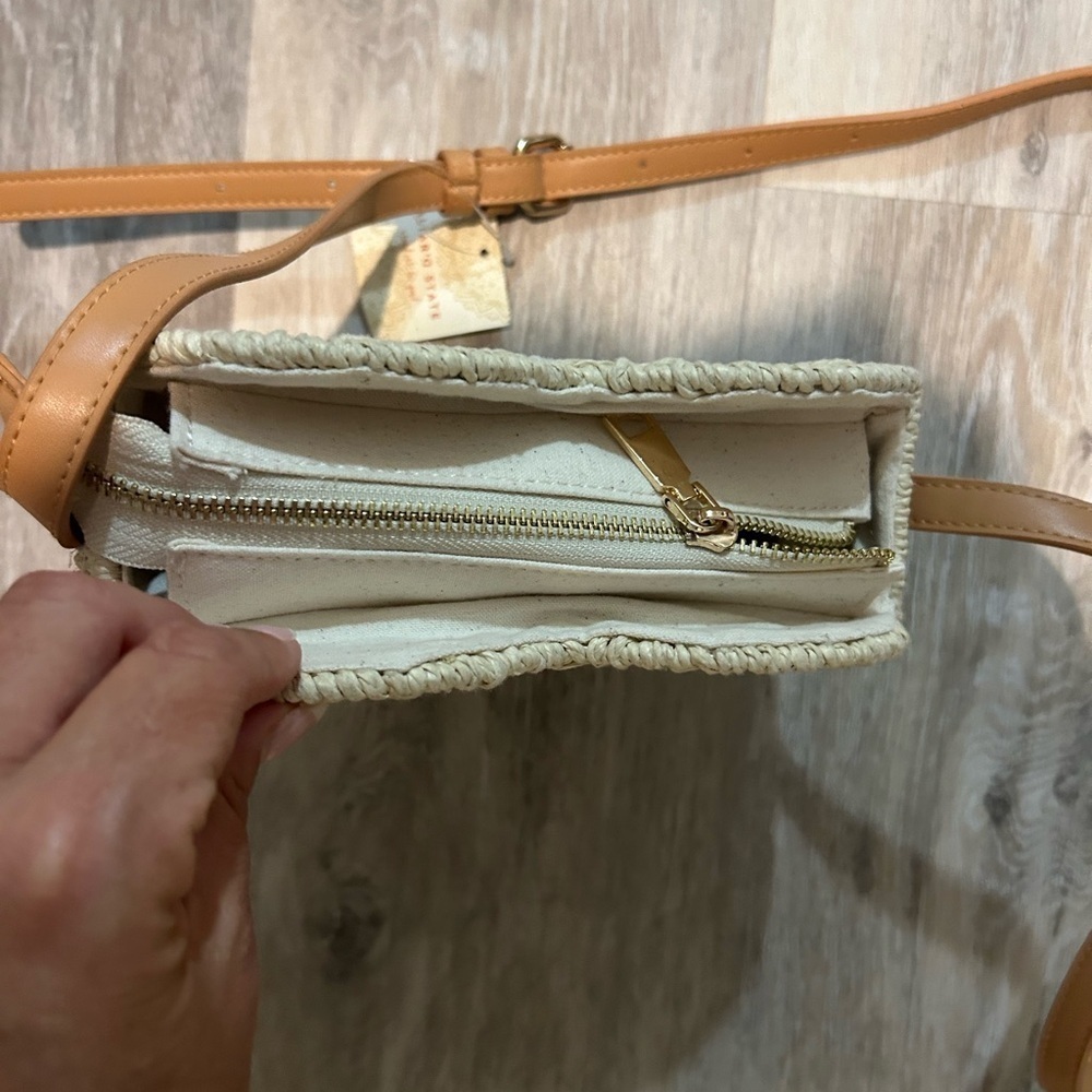 NWT Altar'd State Tan and Cream Woven Crossbody Bag - Picture 3 of 5